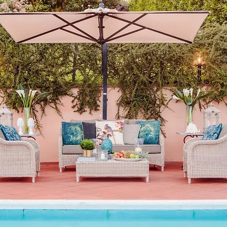 Dana, 4 Bedrooms 4 Bathrooms Retreat With Private Swimming Pool And Villa Valgiano