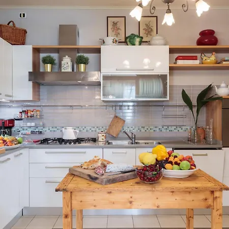 Dana, 4 Bedrooms 4 Bathrooms Retreat With Private Swimming Pool And * Valgiano