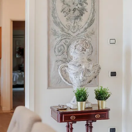 Dana, 4 Bedrooms 4 Bathrooms Retreat With Private Swimming Pool And Villa *