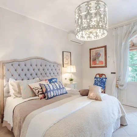 Dana, 4 Bedrooms 4 Bathrooms Retreat With Private Swimming Pool And Villa