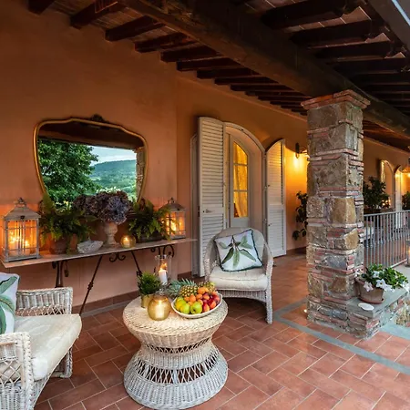 Dana, 4 Bedrooms 4 Bathrooms Retreat With Private Swimming Pool And Valgiano