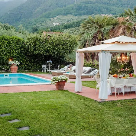 Dana, 4 Bedrooms 4 Bathrooms Retreat With Private Swimming Pool And Valgiano